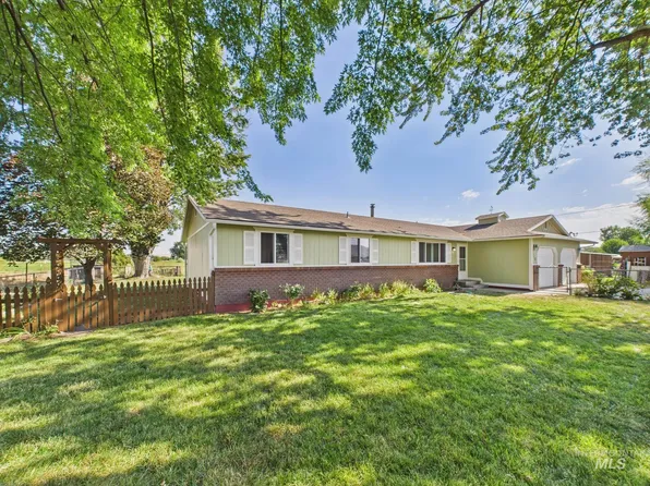 2378 Schiller Rd, Emmett, ID 83617