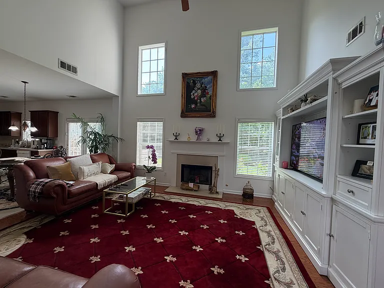 1927 Longmont Dr — Photo 8