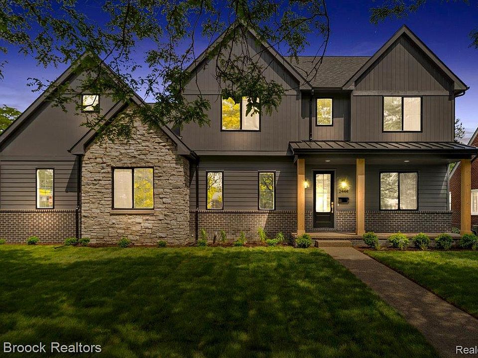 1st image of 2444 Benjamin Ave
