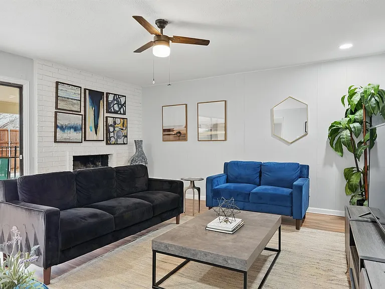 3454 Livingston Ln — Photo 4