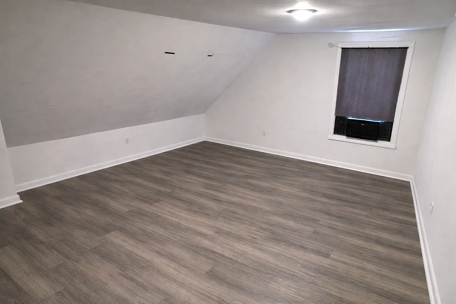 2 bed, 1000 sqft, $1,500 — Photo 4