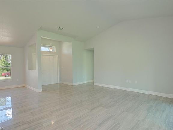 2nd image of 1031 Arbordale St