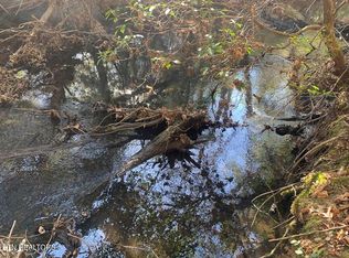 1 Lone Wolf Trl, Spencer, TN 38585