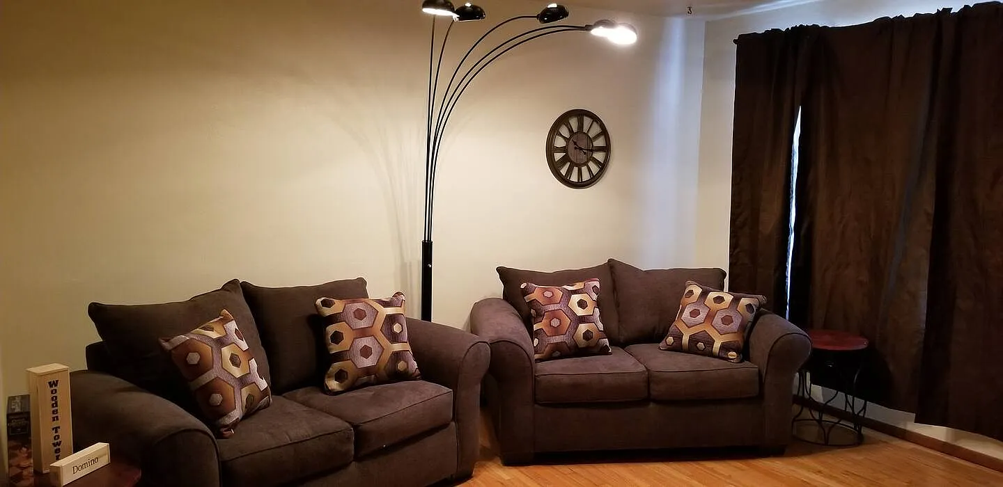 2 bed, 1100 sqft, $1,200 — Photo 1