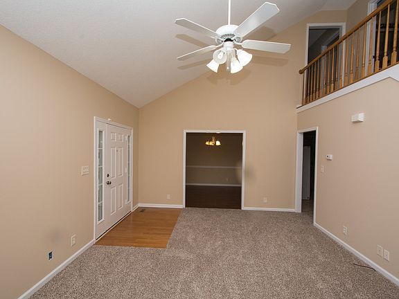 3rd image of 3402 Summerfield Dr