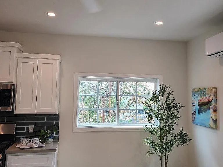 1162 Hacienda Dr — Photo 3