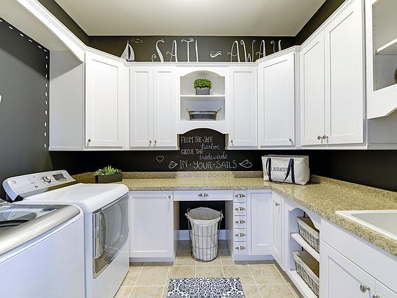 5th image of 385 Reddenwood Rd Lot 20