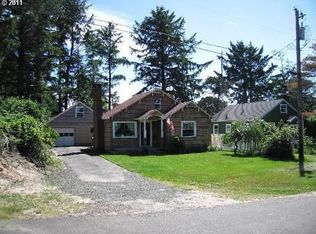 683 7th St, Gearhart, OR 97138