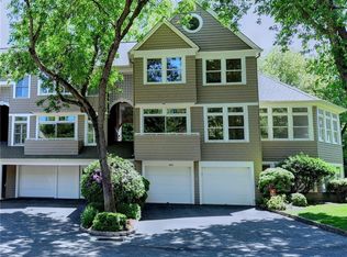 990 S Pine Creek Rd UNIT 990, Fairfield, CT 06824