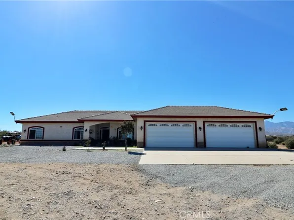 7445 Cedar St, Phelan, CA 92371