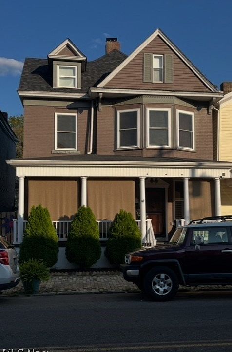 1st image of 610 Main St