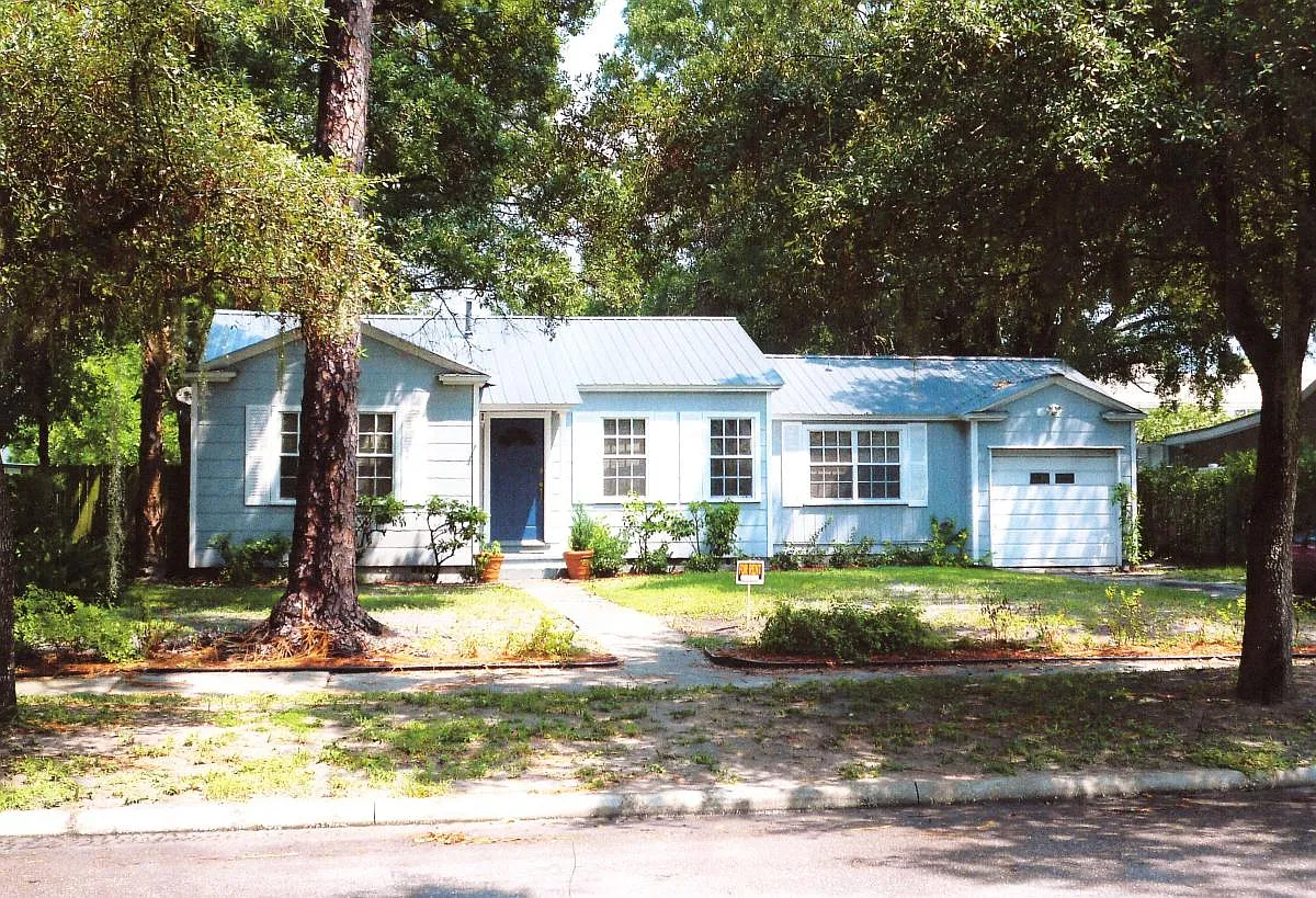 3 bed, 1300 sqft, $2,500 — Photo 1