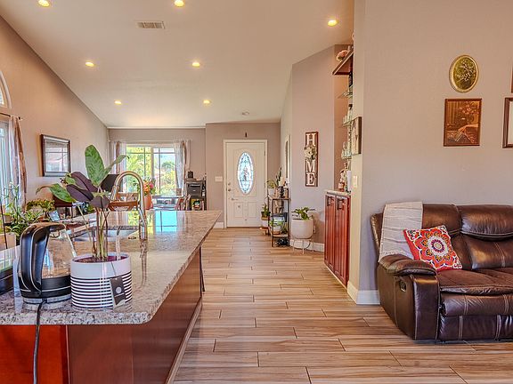 5th image of 1808 Johnson Drive