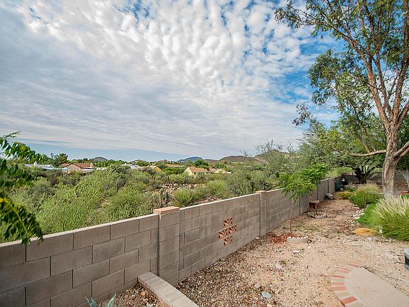 5th image of 2821 W Calle Gardenias