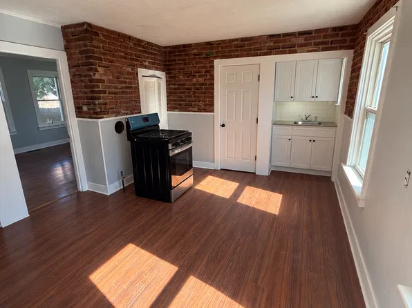 27 Davis St Unit 1, Warren, RI 02885