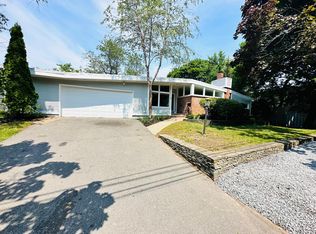 6 Cushing Rd, Marblehead, MA 01945