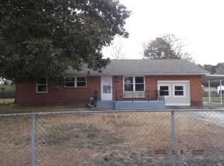 2708 Daly Ave, Spring Lake, NC 28390