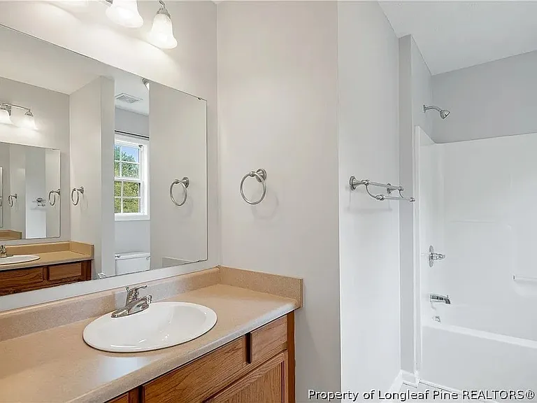 366 Colonial Hills Dr — Photo 7