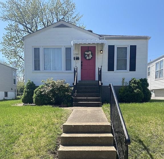 1st image of 5920 Victoria Ave