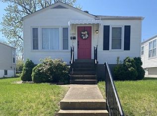 5920 Victoria Ave, Saint Louis, MO 63110