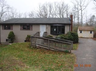 30 Clearview Dr, Richmond, RI 02892