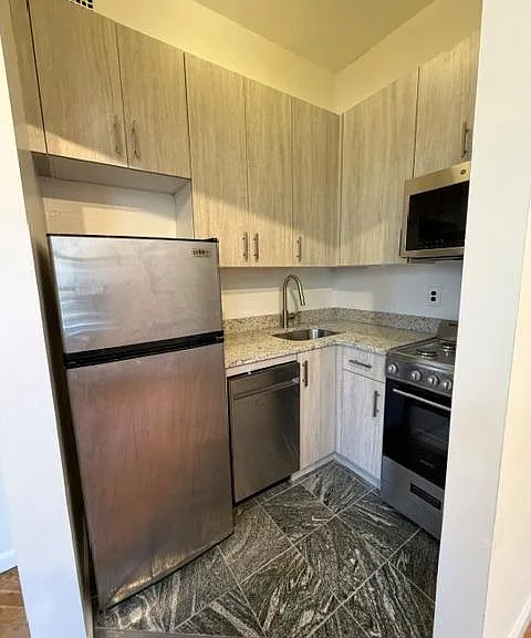 101 W 86th St #2D — Photo 1