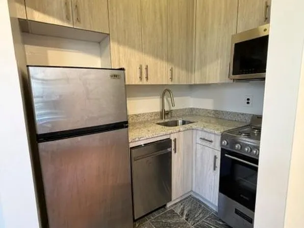 101 West 86th Street image 1 of 5