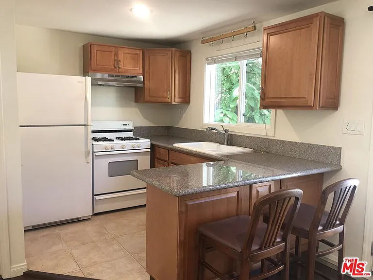 3708 Altura Ave — Photo 8