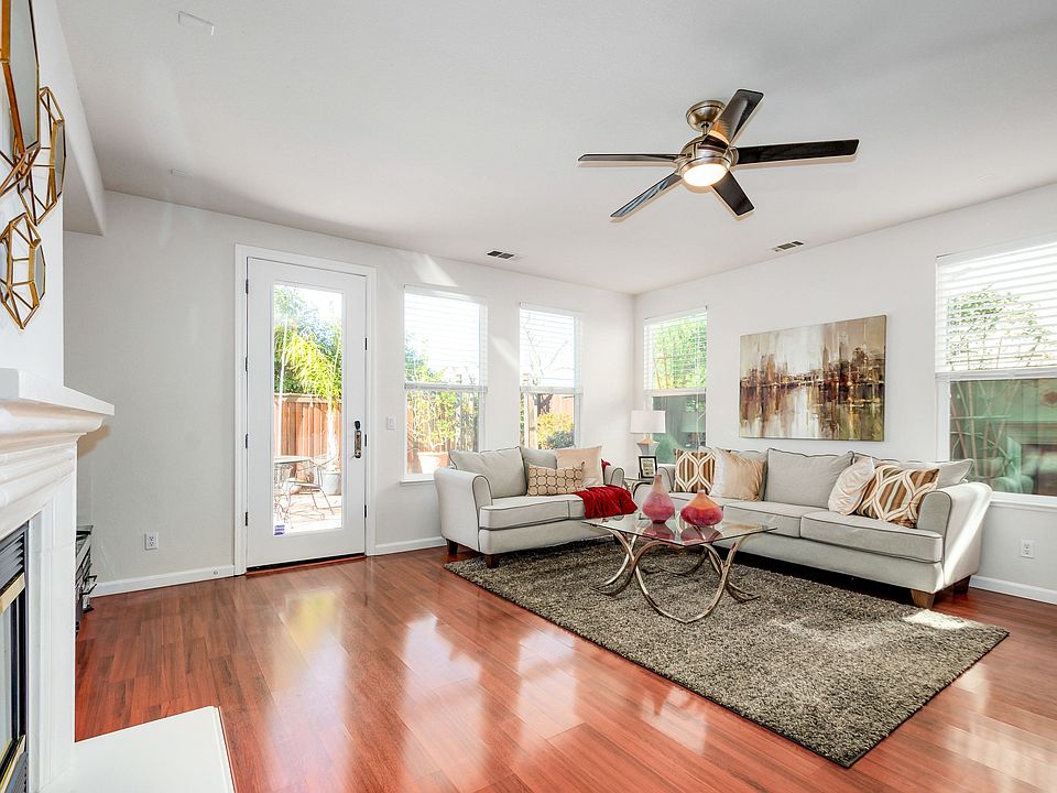 2nd image of 1162 Arrowfield Way