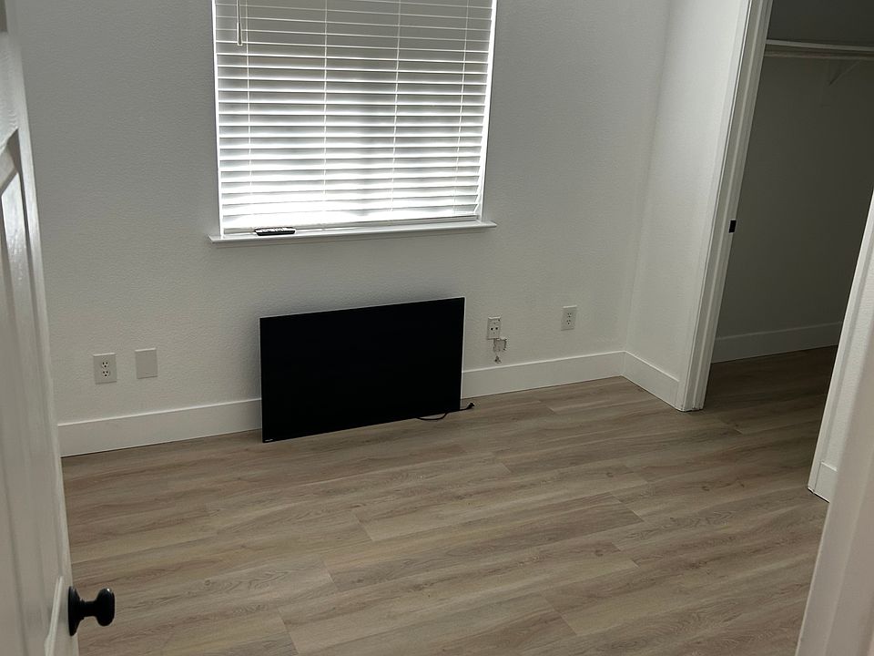 1st image of 366 N Duke Ave