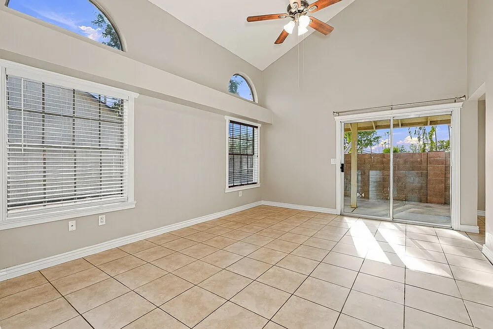 4 bed, 2.0 bath, 1555 sqft, $2,165 — Photo 4