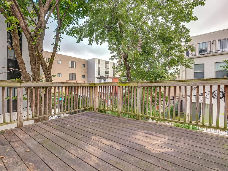 327 N Preston St #2 — Photo 22