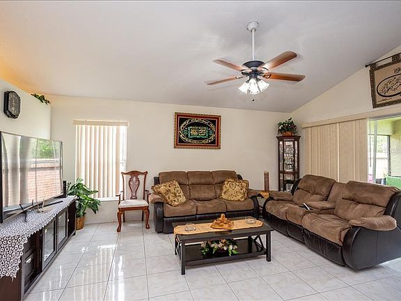 4th image of 4900 Hook Hollow Cir
