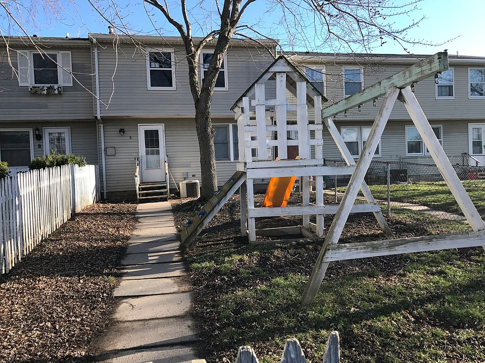 1st image of 6 Downs Meadow Ct