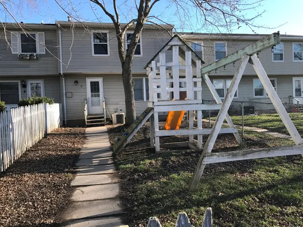 6 Downs Meadow Ct, Hamlin, NY 14464