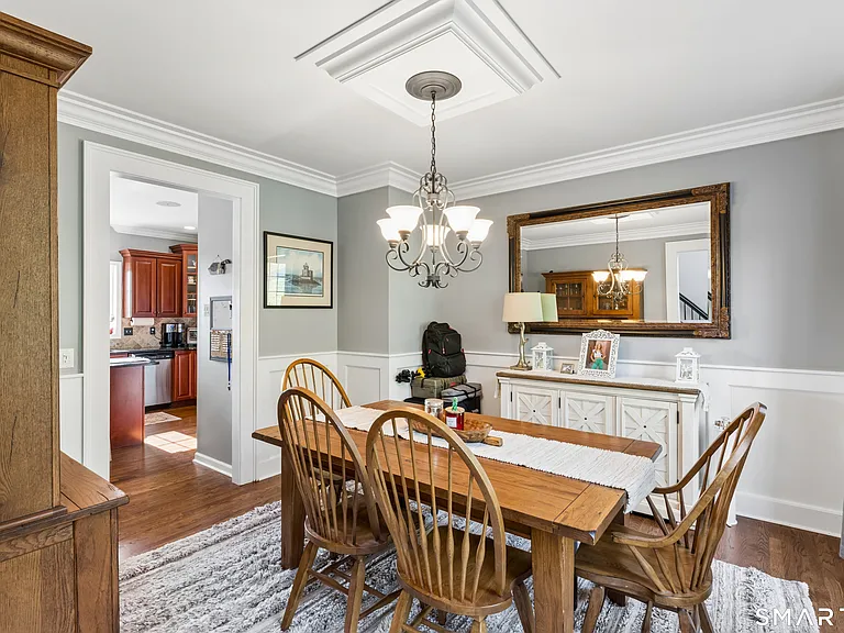 181 Martha Way — Photo 17