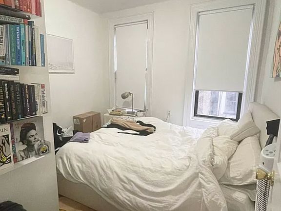 4th image of 171 Thompson St APT 27