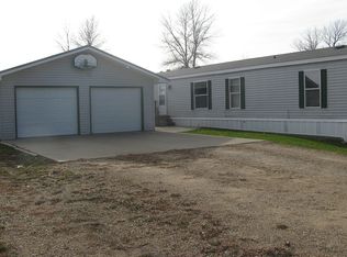 410 W 7th Ave, Milbank, SD 57252