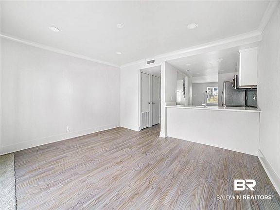 3rd image of 3655 Old Shell Rd APT 407