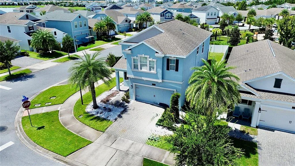 4 bed, 2.5 bath, 2346 sqft, $3,000 — Photo 3