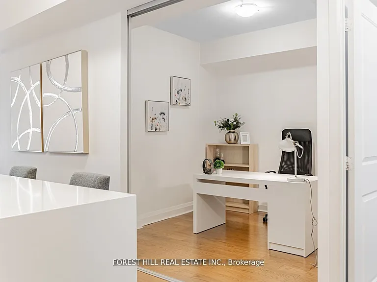 1080 Bay St #505 — Photo 14