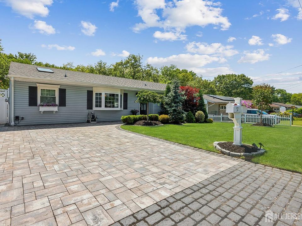 1st image of 24 Brandeis Rd
