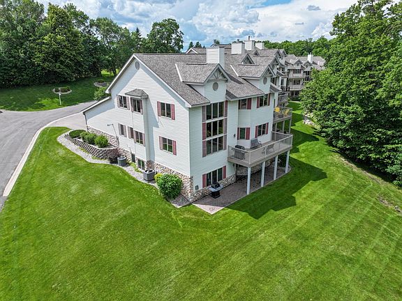 2nd image of 2729 Arrowwood Dr NW