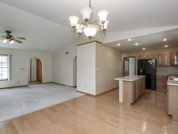 2nd image of 419 Jewel STREET