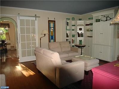 2nd image of 436 Tomlinson Ave