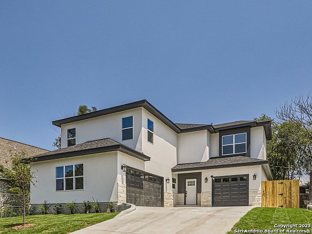 1st image of 815 BOOTH DR