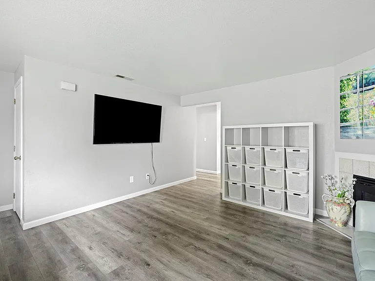 6320 Candlestick Dr — Photo 6