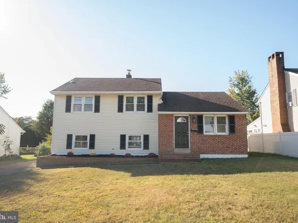 403 S Dupont Rd, Newport, DE 19804