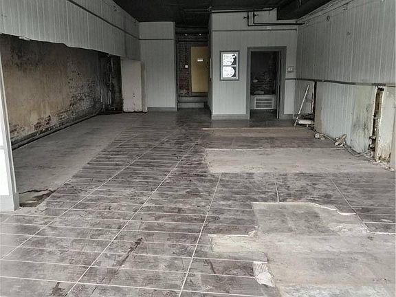 2nd image of 5300-5304 E 24th St
