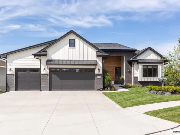 20810 Frances Cir, Elkhorn, NE 68022